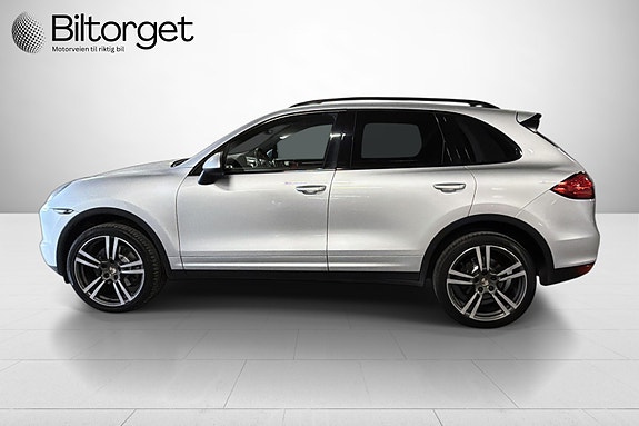 Porsche Cayenne 8 of 30