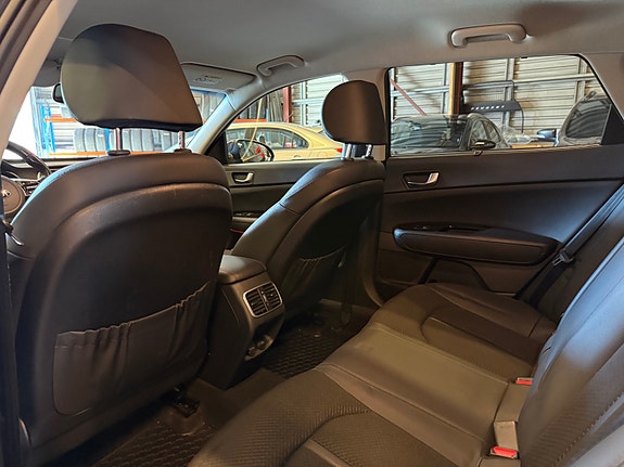 Kia Optima 24 of 30
