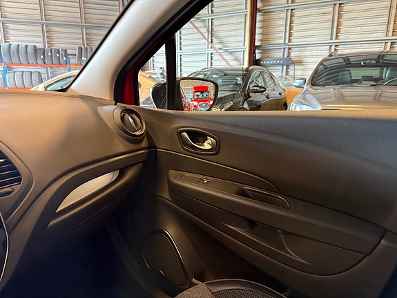 Renault Captur 19 of 30