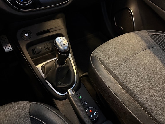 Renault Captur 18 of 30
