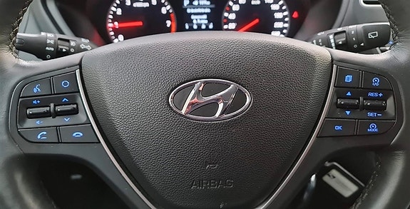 Hyundai i20 9 of 16
