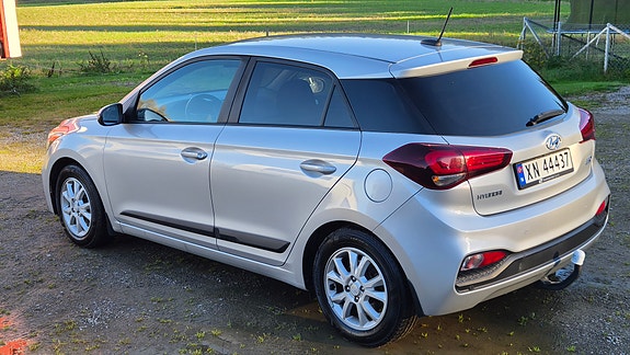 Hyundai i20 4 of 16