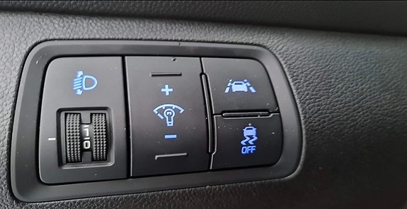 Hyundai i20 10 of 16