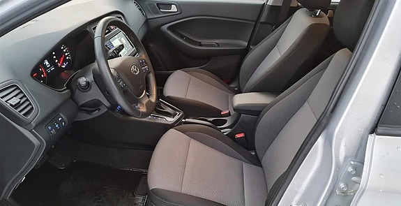Hyundai i20 6 of 16