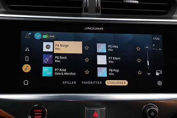 Jaguar I-PACE 24 of 30