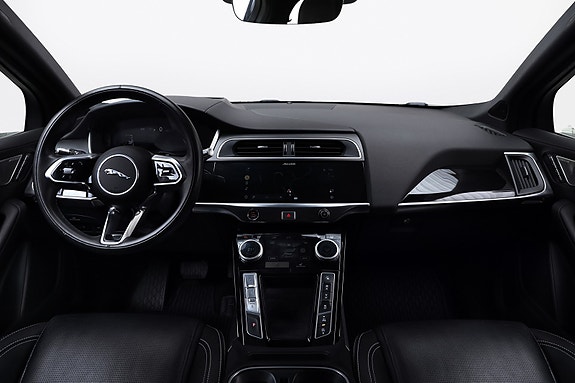 Jaguar I-PACE 16 of 30