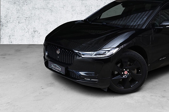 Jaguar I-PACE 4 of 30