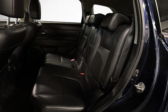 Mitsubishi Outlander 12 of 30
