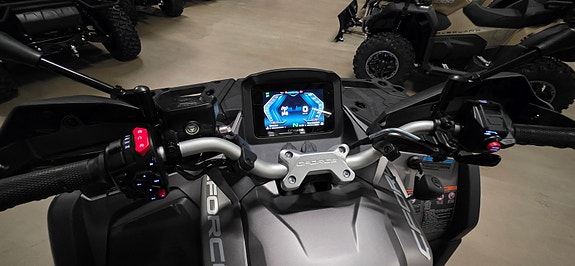 CFMOTO C-850 TOURING ABS 105 KMT BRA  UTSTYRT 6 of 6