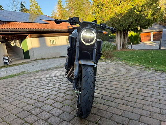 Honda CB 650 R 4 of 11