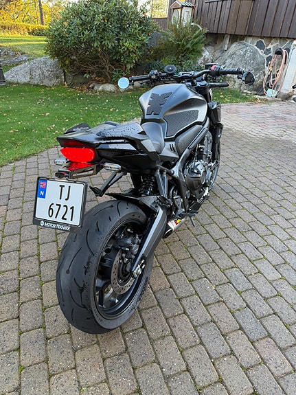 Honda CB 650 R 2 of 11