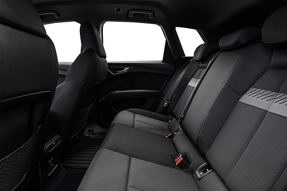 Audi Q4 e-tron 12 of 25
