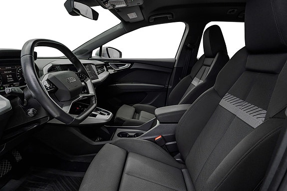 Audi Q4 e-tron 10 of 25
