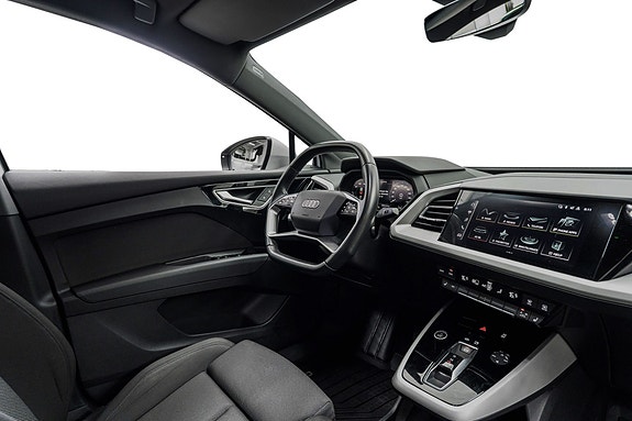 Audi Q4 e-tron 23 of 25