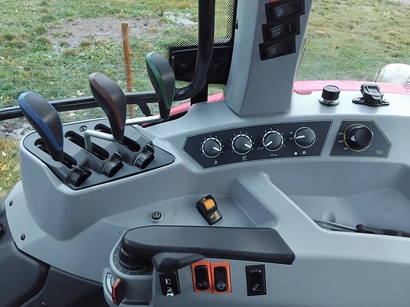Valtra A 114 hitech 6 of 10