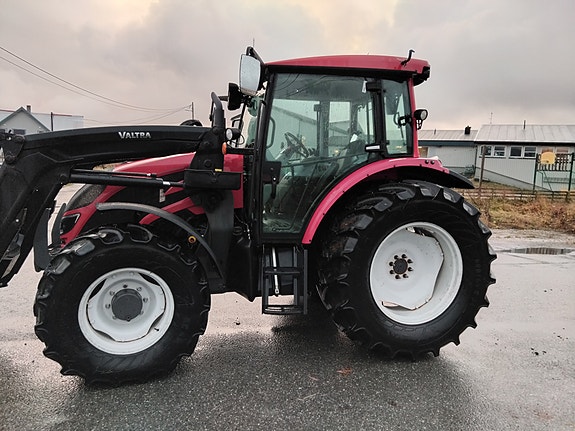 Valtra A 114 hitech 4 of 10