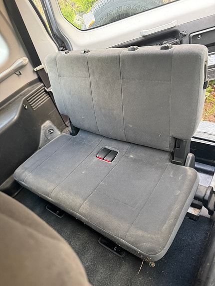 Mitsubishi Pajero 8 of 19