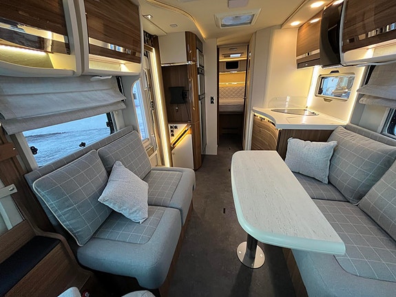Eura Mobil I 760 QF / 180 hk, 9-trinns aut, Alde, , Queen bed, litium ++// 16 of 30