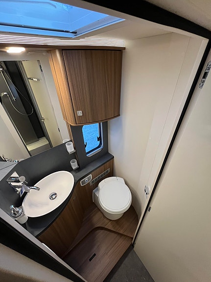 Eura Mobil I 760 QF / 180 hk, 9-trinns aut, Alde, , Queen bed, litium ++// 25 of 30