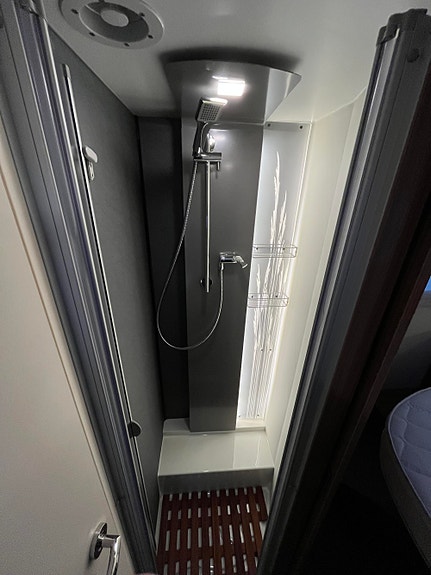 Eura Mobil I 760 QF / 180 hk, 9-trinns aut, Alde, , Queen bed, litium ++// 24 of 30
