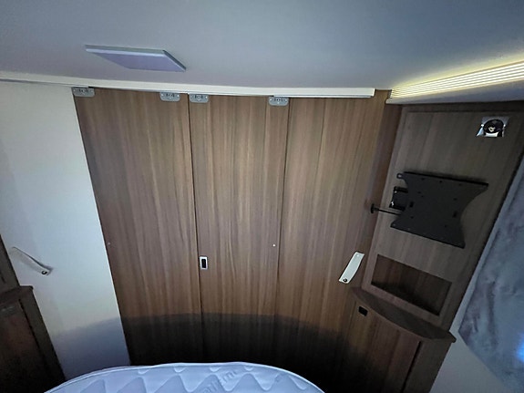 Eura Mobil I 760 QF / 180 hk, 9-trinns aut, Alde, , Queen bed, litium ++// 23 of 30