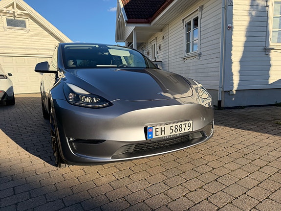 Tesla Model Y 6 of 20