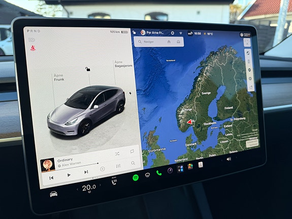Tesla Model Y 16 of 20