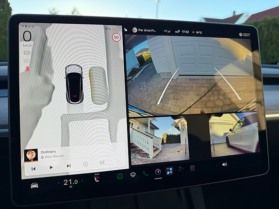 Tesla Model Y 15 of 20