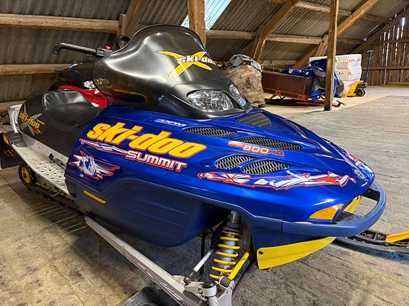 Ski-doo Summit 5 of 16
