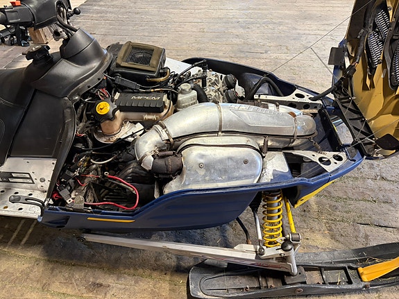 Ski-doo Summit 14 of 16