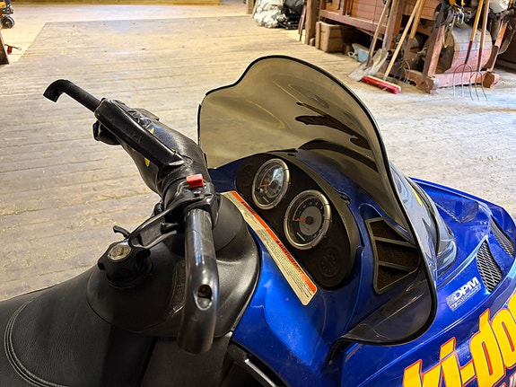 Ski-doo Summit 12 of 16