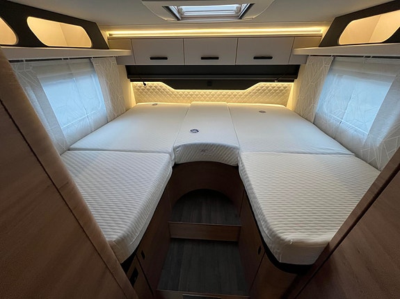Knaus L!VE TI 700 MEG Platinum Selection // 180 HK, 8-trinns automat, Alde varme , Enkle senger, adaptive fartsholder 15 of 24