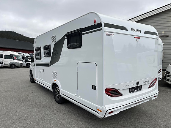 Knaus L!VE TI 700 MEG Platinum Selection // 180 HK, 8-trinns automat, Alde varme , Enkle senger, adaptive fartsholder 3 of 24
