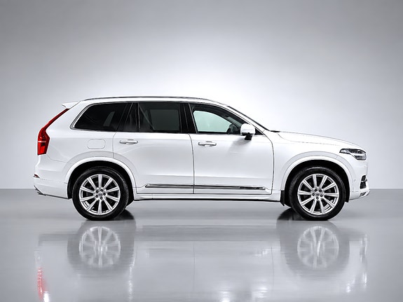 Volvo XC90 9 of 12
