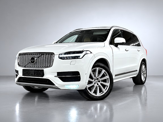 Volvo XC90 12 of 12