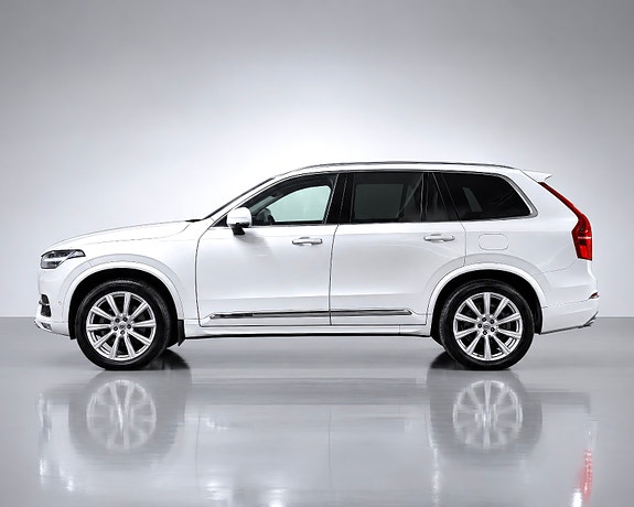 Volvo XC90 5 of 12
