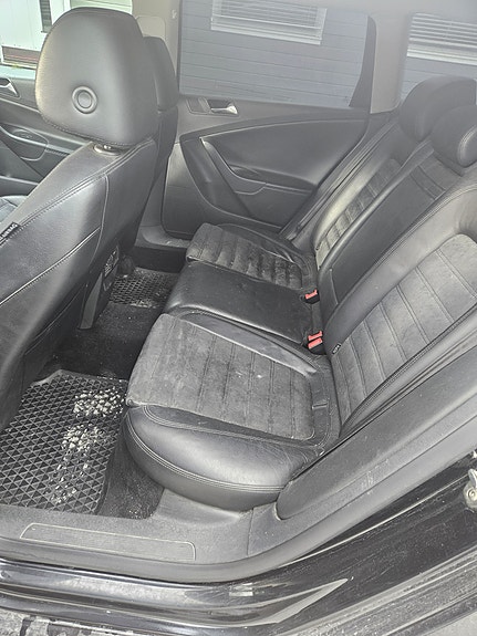 Volkswagen Passat 20 of 23