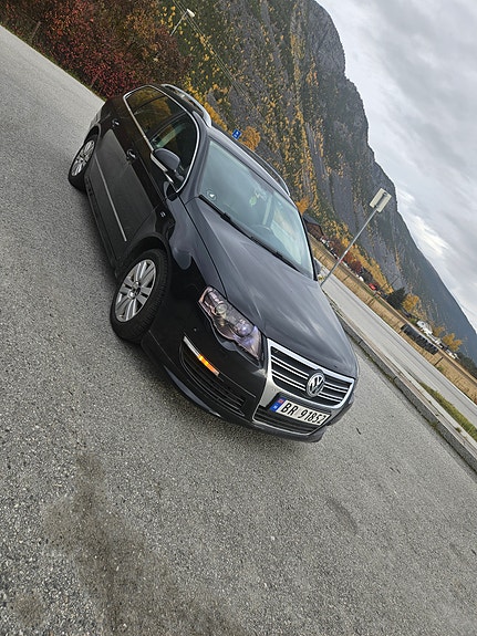 Volkswagen Passat 10 of 23