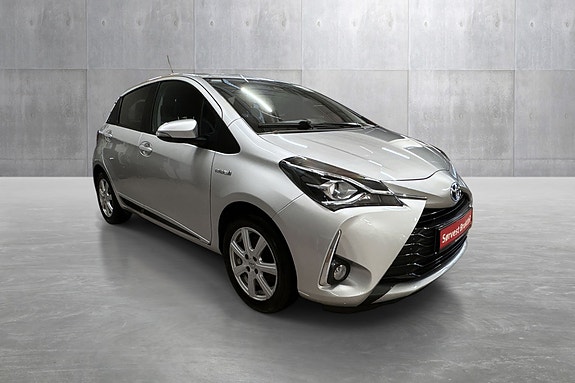 Toyota Yaris 7 of 29
