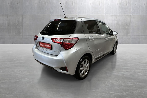 Toyota Yaris 5 of 29