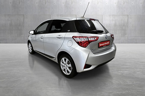 Toyota Yaris 3 of 29