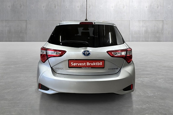 Toyota Yaris 4 of 29