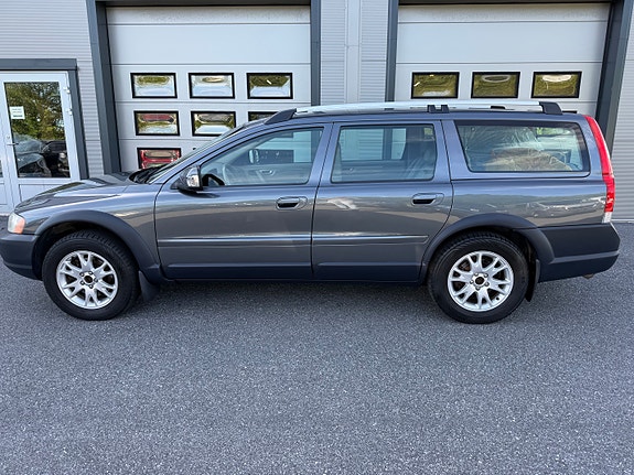 Volvo XC70 9 of 23