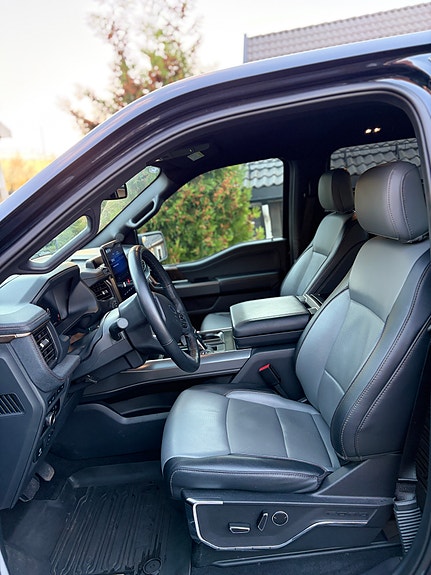 Ford F-150 9 of 16