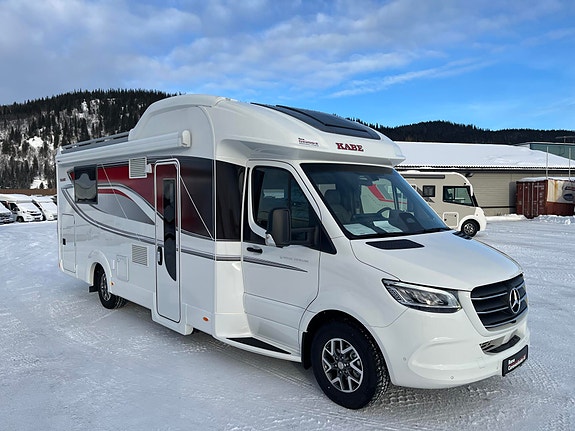 KABE Royal X 810 LQB // Queen bed, Senkeseng, skinn, Mercedes 170 hk, 9-Trinns automat// 3 of 30