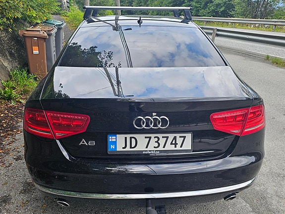 Audi A8 7 of 14