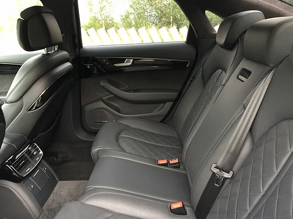 Audi A8 13 of 14