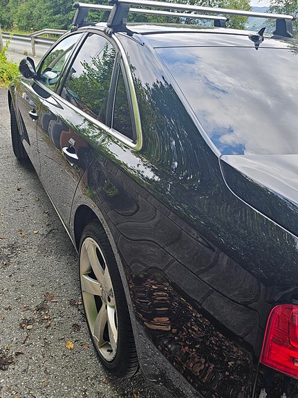 Audi A8 6 of 14