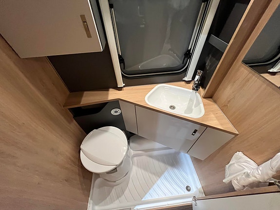 Knaus SPORT 460 EU // Enkle senger, 4 of 5