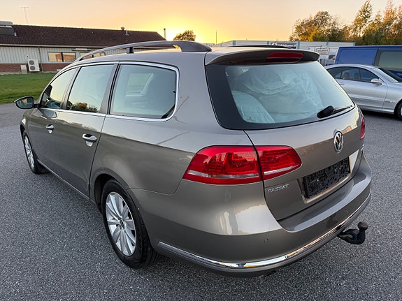 Volkswagen Passat 9 of 22